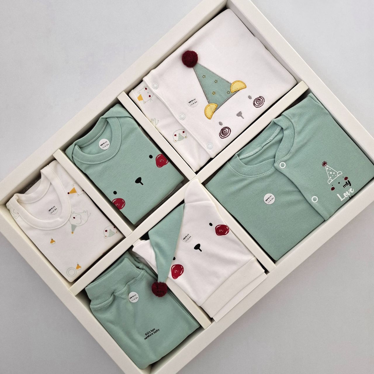 ست لباس ۱۹ تیکه نوزادی کیدزبو kidsboo سرهمی دار ۱۰۰٪ نخ پنبه طرح تولد