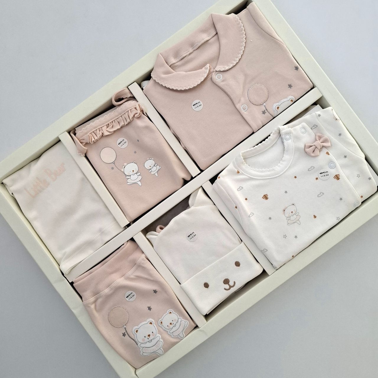 ست لباس ۱۹ تیکه نوزادی کیدزبو kidsboo سرهمی دار ۱۰۰٪ نخ پنبه طرح دو خرس صورتی